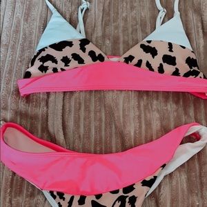 SHEIN BIKINI SET NEVER WORN.